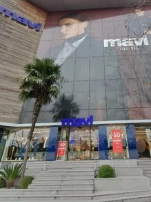 Entrance of the Mavi headquarters building
